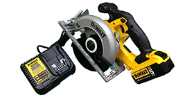 Scie circulaire (SC) sans-fil - Munie d'une lame à tronçonner de 7¼ pouce Scie circulaire (SC) sans-fil - Munie d'une lame à tronçonner de 7¼ pouce