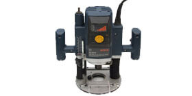 Toupie plongeuse (TP) - L'action plongeuse permet de "descendre" le fer n'importe où dans la pièce au lieu de devoir commencer au bord du matériau.<br />
<br />
AVERTISSEMENT : Vous devez fournir vos fers pour l'utilisation. Le diamètre de la tige du fer doit être d'un maximum de 3/8 pouce. Vous pouvez trouver des fers de formes très variées dans les quincailleries. Toupie plongeuse (TP) - L'action plongeuse permet de "descendre" le fer n'importe où dans la pièce au lieu de devoir commencer au bord du matériau.<br />
<br />
AVERTISSEMENT : Vous devez fournir vos fers pour l'utilisation. Le diamètre de la tige du fer doit être d'un maximum de 3/8 pouce. Vous pouvez trouver des fers de formes très variées dans les quincailleries.